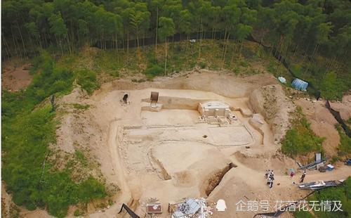 南京北站建设现古墓群引发停工风波，官方回应揭秘真相